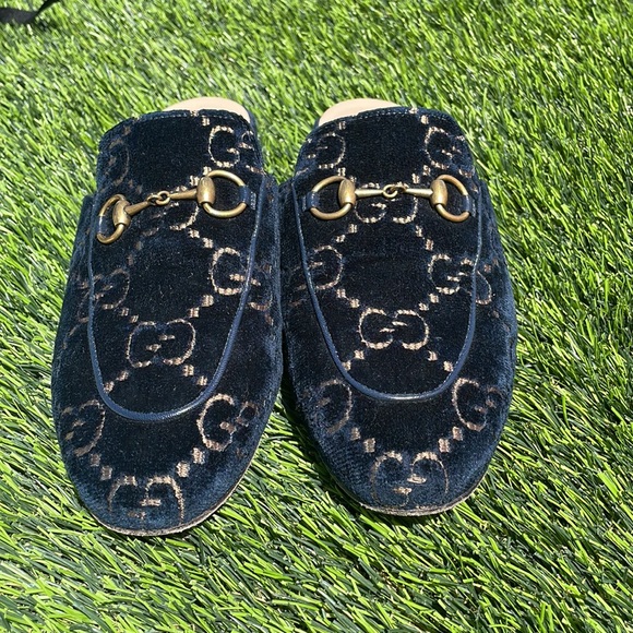 Gucci velvet loafers - Picture 2 of 6